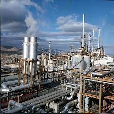 خدمات نگهداری و تعمیر قطعات پالایشگاه نفت
